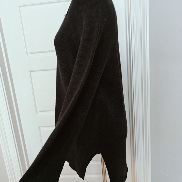 Kelvin Klein Black sweater - Picture 3 of 6